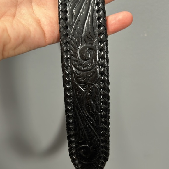 LEEGIN Silver Creek Collection Tooled Leather Western Belt size 36 - Picture 9 of 17